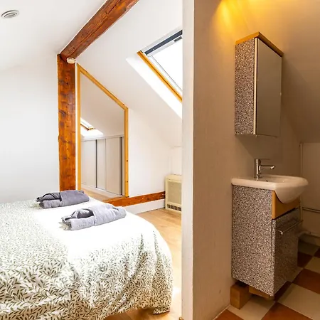 Le Lotus Duplex 第戎